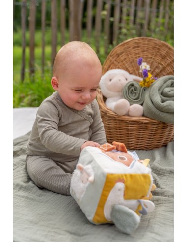 cubo blandito de actividades pequena granja little dutch